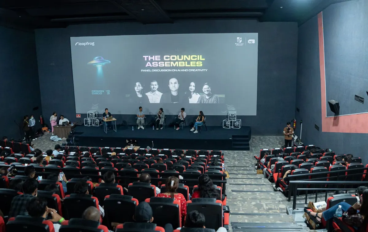 Saroj Shahi presenting at Design Disco volume 3, view from the audience