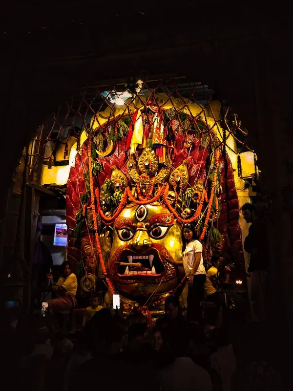 Sweta Bhairav by Saroj Shahi